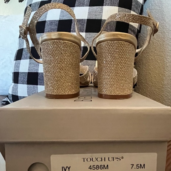 Touch Ups bridal shoes by Benjamin Walk - Picture 2 of 6